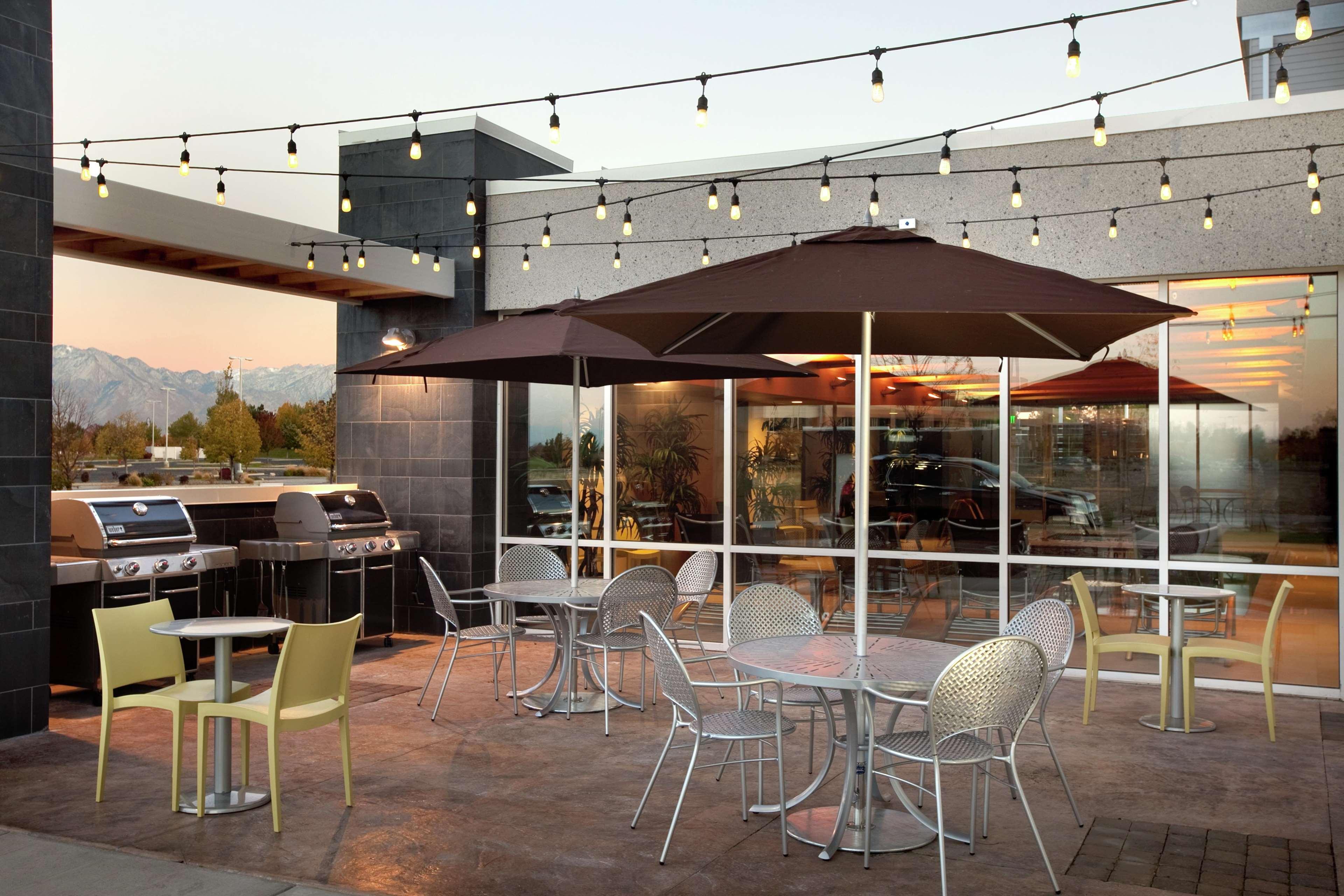 Home2 Suites By Hilton West Valley City Restaurang bild